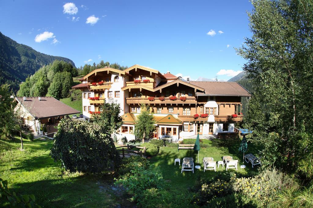 Hotel Dornauhof Finkenberg Exterior photo